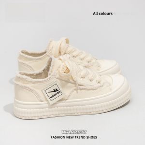 Warrior | รองเท้าผ้าใบพื้นหนาสำหรับนักเรียนหญิงสไตล์ลำลอง
