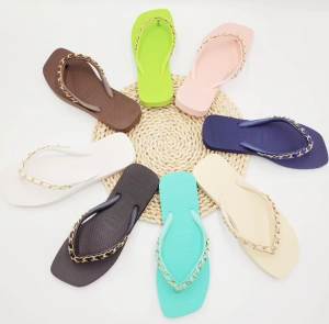 รองเท้าแตะฟองน้ำแบบหูหนีบ สายแต่งโซ่ รุ่น WR32