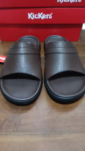 SANDAL KULIT KICKERS PRIA ANTI SLIP AWET DAN KUAT art 020 SENDAL COKLAT