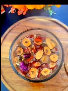 Rose black sugar ginger jujube tea mother ginger tea dispelling cold and warming palace tea improving irregular menstruation and dysmenorrhea Chinese herbal health tea