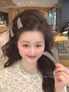 Luxurious Diamond Encrusted Triangle Hair Clips Versatile Side Bangs BB Clips Fashionable Hair Accessories Elegant Hairpins