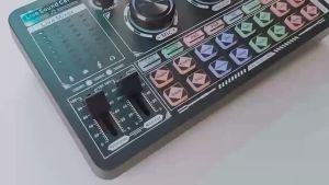 MKC KIMISO-F999 SOUNDCARD F999 PRO PERALATAN LANGSUNG SET PENUH JANGKAR DENGAN BARANG MIKROFON NIRKABEL GANDUM KAPASITOR DOUYIN FAST HAND MOBILE COMPUTER UNIVERSAL MICROPHONE