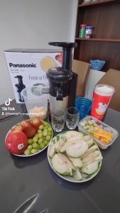 Máy ép hoa quả chậm PanasonicMJ-L500SRA  công suất 150W   tốc độ 45 vòng/phút - Bảo hành 12 tháng - Hàng chính hãng