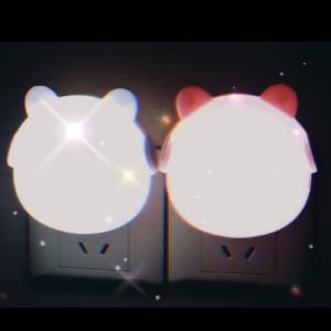 ( CÓ BÁN SỈ ) Đầy màu sắc Điều khiển ánh sáng cảm ứng Tiết kiệm điện năng Đèn ngủ cắm gấu có điều khiển