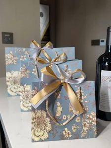 Paper Bag Tebal Premium Dengan Pita PAPERBAG MOTIF PREMIUM KADO MARBLE ELEGAN PAPER BAG GOODIE BAG MOTIF MARMER GOLD PAPERBAG MOTIF PREMIUM TAS HAMPERS KADO GIFT KANTONG GOODIE SANGJIT Tas Kertas Marble Elegan Tebal Premium Aesthetic Goodie Bag Tahan AIR