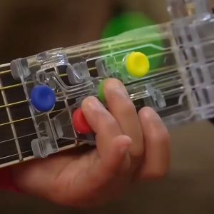 อุปกรณ์ช่วยสอนเล่นคอร์ดกีต้าร์เครื่องมือเทรนเนอร์เล่นกีตาร์สำหรับกีตาร์อะคูสติกและช่างไฟ