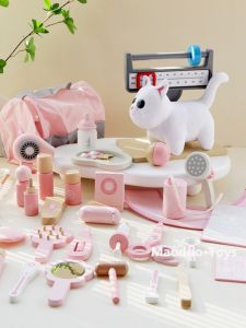 UMU | Pink Wooden Doctor Cat Pet Role Play Set