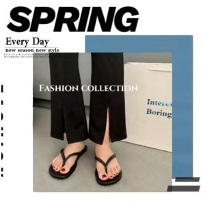 QXshop มาแล้วจ้าาา รองเท้าแตะแฟชั่นเข้าใหม่ ดีไซน์สวยทรงที่ทุกคนต้องมี รุ่นนี้พื้นนิ่มพิเศษ ไปพร้อมกันลื่นแน่นๆๆ สีสันสวยขับผิว ตระกร้านี้เท่านั้นน๊า