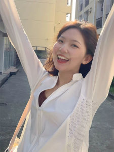 Womens Ice Silk UV Protection Clothing Breathable Lightweight Loose Cardigan Summer New Style Fashionable All-match Outerwear