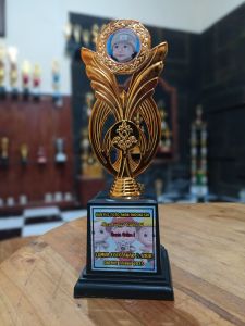 Piala Lomba Anak-anak Tropy Kejuaraan Lomba Foto Balita