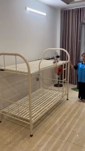 Giường sắt 2 tầng ống tròn cao cấp cho công nhân viên giá rẻ xưởng có sẵn số lượng lớn giao lắp nhanh chóng