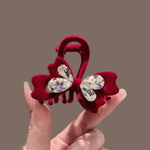 Red Velvet Shark Hair Clip Fashionable Autumn Winter Hair Accessories Crystal Embedded Medium Size for Women New Year Atmosphere
