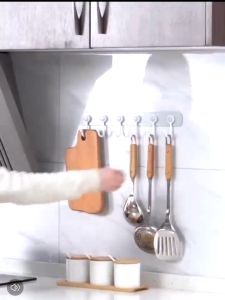 Thánh lý .Tinh tế 6 móc dính có thể được sử dụng trong nhà vệ sinh nhà bếp móc sau cửa đa chức năng đấm miễn phíKhông cần đục lỗ.Dễ sử dụngMua 2 tặng 1