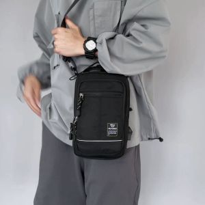 กระเป๋าคาดหน้าอกมัลติฟังก์ชั่นกันน้ำผู้ชาย USB อินเตอร์เฟสกระเป๋าเป้สะพายหลังกลางแจ้ง