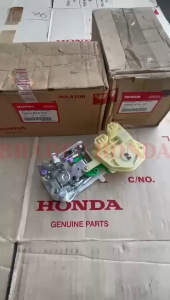DOORLOCK LOCK KUNCI PINTU TENGAH BANGKU BARIS 2 BELAKANG STREAM 2001 2002 2003 2004 2005 2006 HONDA 72610-S7A-K01 72650-S7A-K01 MOTOR KONCI ACTUATOR DOOR POWER CENTRAL DYNAMO DINAMO AKTUATOR KANAN KIRI