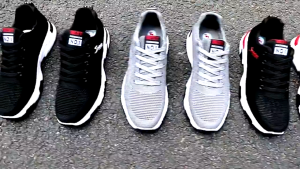 2025 New Style Mesh Surface Black Rubber Sneakers: Comfortable Basketball Shoes & Casual Breathable Options