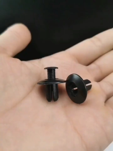 100pcs Universal 8mm Plastic Rivets Fasteners Screw Car Bumper Fender Black Rivet Car Fastener Clips for Toyota Focus Kia Nissan Yamaha