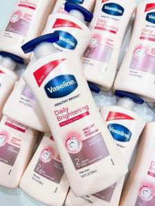Dưỡng thể trắng sáng da Vaseline Healthy Bright Daily Brightening 725 ML Của Mỹ