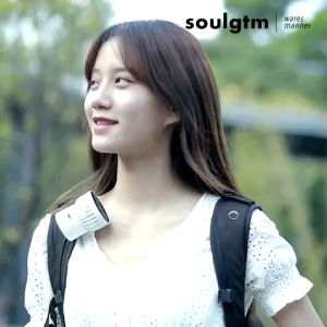 พัดลมคล้องคอ กระทัดรัด น้ำหนักเบา ขนาด 18x18x15 มม พัดลมพกพาพร้อม สาย คล้องคอ พัดลม มินิ มินี