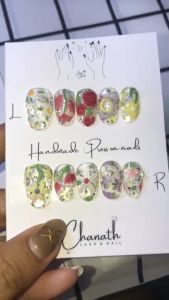 เล็บปลอมเจลแท้ เล็บเจลเพ้นท์ดอกไม้ เปลี่ยนสีเปลี่ยนไซส์แจ้งในแชท แถมชุดติดให้ในเซ็ต Handmade press on nails