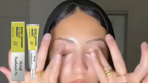 【Same Day Shipping】Retinol Tightening Eye Cream for Firm Skin Reduces Pores&Balances Tone Skincare Retinol Booster Serum Moisturizing Eye Cream for Surrounding Skin Gentle and Soft Texture Retinol Eye Cream