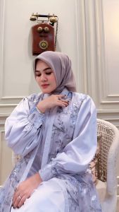 Serenda Store Gamis Dua Layer Bahan Satin Organza Motif Lengan Kelopak Dress Model Terbaru Lebaran