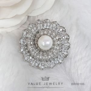 เข็มกลัด ฝังคริสตัลแท้ ประดับไข่มูกประดับ 3 ชั้น ผ่าน Flower 3 ชั้น ขนาดพอ หรือ เครื่องประดับแฟชั่น BRH0186 ValueJewelry