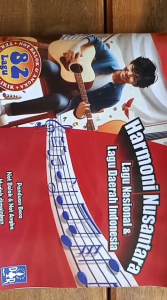 Harmoni Buku Lagu Nusantara dan Lagu Daerah Indonesia