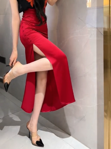 High Waist Long Red Elegant Womens Skirt Summer New Style Button Decoration Side Split Full Body Skirt Commute Korean Style