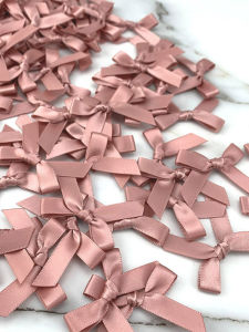 (200 Cái) Nơ Ruy Băng Satin Polyester Màu Hồng Tươi 4x4cm Kích Thước Nhỏ Dùng Trang Trí Thủ Công DIY Hoa Một Mặt Màu Trơn