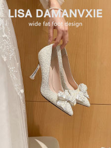 รองเท้าส้นสูงสวมใส่สบายขนาดใหญ่ < Ne1> รองเท้าเจ้าสาวสําหรับแม่บ้านเกียรติยศเท้ากว้างรองเท้าแต่งงานที่ไม่ล่อลวงตา