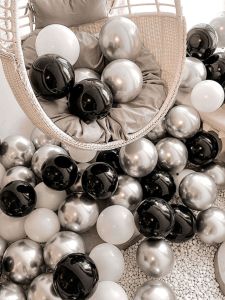 ลูกโป่งโลหะหนาสีเงินและสีดำสำหรับงานปาร์ตี้วันเกิดของผู้ชาย ลูกโป่งประดับตกแต่งสцenen ลูกโป่งลูกไม้ ลูกโป่งทรงกลม