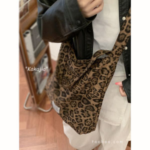 Trendy College Style Leopard Print Canvas Tote Bag Womens Large Capacity Casual Crossbody Bag Fashionable Shopping Bag