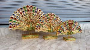 มี 3 ขนาด นกยูง รำแพน นกยูงต้นกฐิน ต้นผ้าป่า