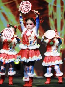 Cheerful New Year Childrens Performance Clothes Red Lantern Dance Costume Nursery Style Boys Girls Toddler Festive Outfits