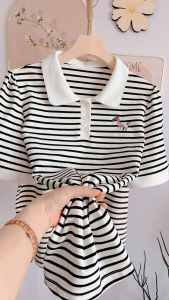 เสื้อแขนสั้นปักลายการ์ตูนคอปกโปโลลายขวางอำพรางหุ่นใส่ทำงานสไตล์เกาหลีแบบฤดูร้อนเสื้อยืดเสื้อเชิ้ตผู้หญิงแฟชั่น