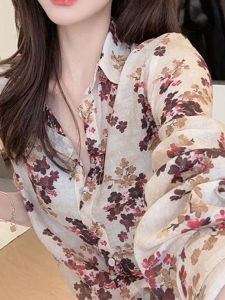 เสื้อเชิ้ตผ้าชีฟองลายดอกไม้แขนยาวสำหรับผู้หญิง ดีไซน์หรูหรา ดีไซน์ฝรั่งเศส ดีไซน์ไม่ซ้ำใคร ฤดูใบไม้ผลิ 2025