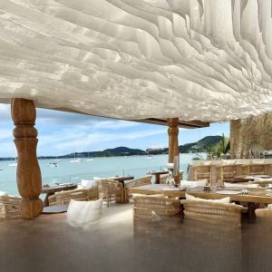 ผ้าคลุมตกแต่งติดเพดานแบบเคลื่อนที่สำหรับกลางแจ้ง งานแต่งงาน รีสอร์ต เรือนพักฤดูร้อน ปันหยุดนิ่ง ปันหยุดนิ่ง ผ้าคลุมทุ่ง