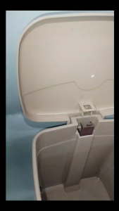 Newland Plastic Pedal Trash Can/Wastebasket Garbage Container/Heavy Duty Plastic Trash Bin Basurahan
