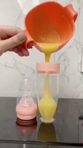 Bình thìa silicon ăn dặm sữa cháo nước hoa quả cho bé từ 0-12 tháng tuổi