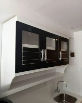Kitchen Set 3 pintu atas kayu warna