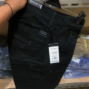 Celana cargo pendek bigsize model di atas lutut full tag full asesoris berkwalitas branded