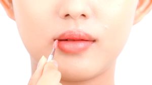Lip Sleeping Mask Berry Lip Balm Scrub Bibir Hitam Jadi Pink Lightening Lip Line with Brush Moisturizing Lip Mask untuk bibir gelap pemerah bibir hitam lelaki 睡眠唇膜润唇膏