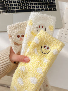 Tất Ấm Bằng Vải Nhung Coral Dày Dặn Cho Nữ Mùa Đông Hình Mặt Cười Dễ Thương Mặc Đi Ngủ Mặc Ở Nhà Tất 5 Đôi