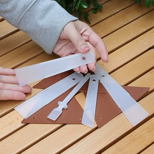 Glue Spreaders 5 Pieces Leather Scraping Spreader Flexible Glue Smear Sticks Glue Applicators for Art Craft DIY Card Making