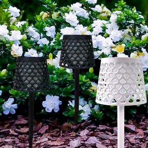 โคมไฟตั้งโต๊ะพลังงานแสงอาทิตย์ กันน้ำ กลางแจ้ง โคมไฟ LED บรรยากาศ ดีไซน์กลวง เซ็นเซอร์แสงอัตโนมัติ สำหรับ สนามหญ้า ลานบ้าน ชายหาด ปาร์ตี้