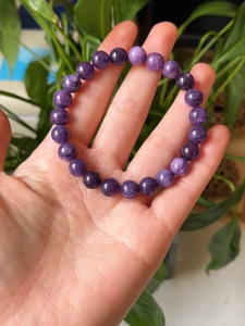 Amethyst Anxiety Bracelet Stretch Elastic Lucky Charm Healing Crystal Stone Bracelet for Women Men Stress Relief Mental Balance Energy Protection Amulet Jewelry Gift