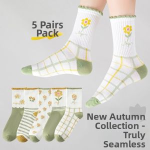 Cotton Mid-length Seamless Thick Girls Socks