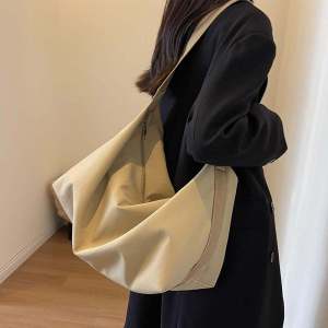Large Capacity Canvas Tote Bag Womens Commuter Crossbody Bag MUJC Brand Fashionable Summer 2024 Soft Handle Polyester Lining