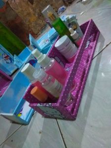 rak dinding 1susun karakter